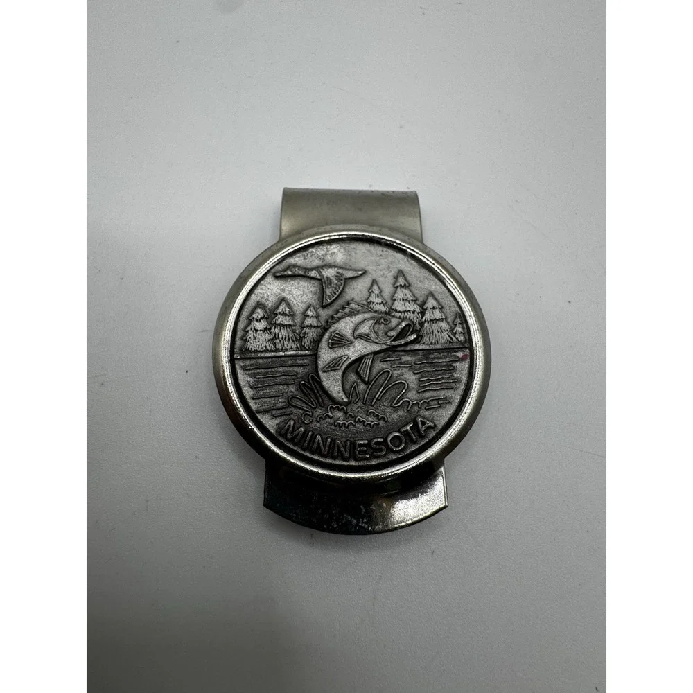 Vintage‎ Minnesota Souvenir Money Clip Silver Tone Fish Loon Wildlife Relief